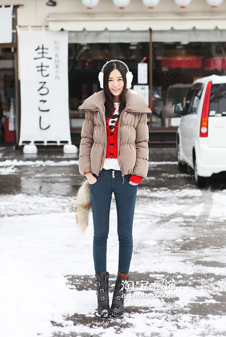 韩国小妞雪天保暖显瘦实拍 超迷人