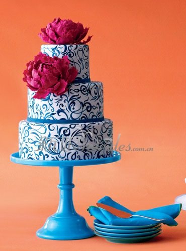 10款精致花朵设计元素的婚礼蛋糕