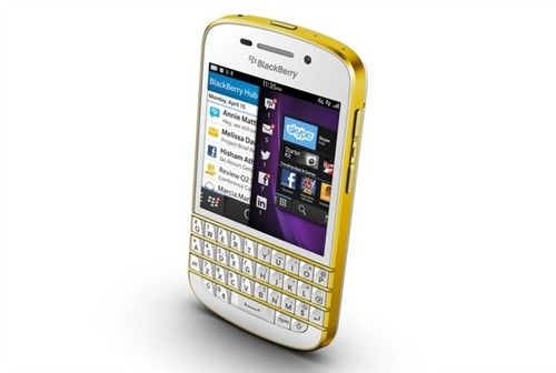 土豪金已过时 黑莓推出白金版Q10手机