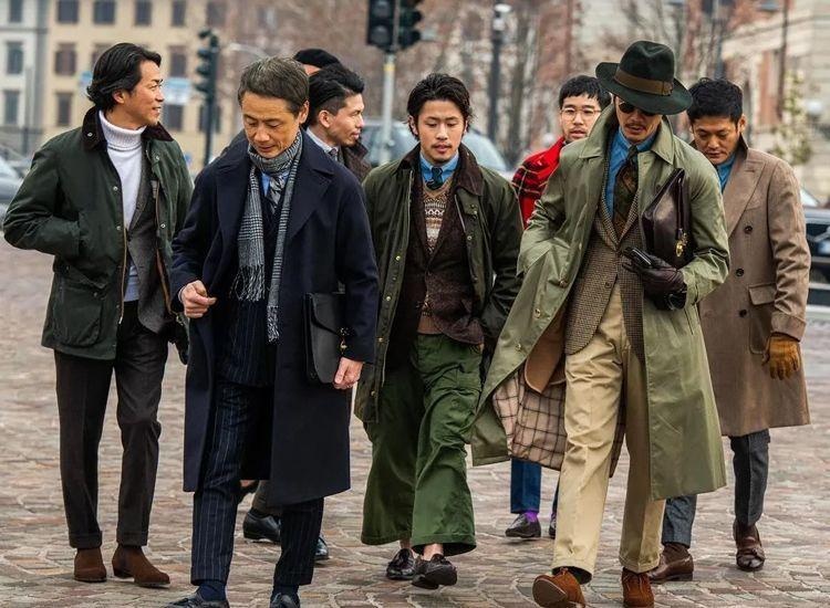 日本男人“反油腻”的秘笈：不穿大叔装，裤子永远短一截，太高级